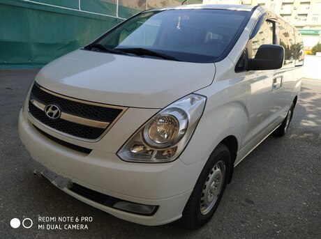 Hyundai H-1 2010