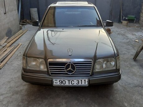 Mercedes 220 E 1994