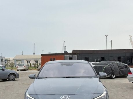 Hyundai Elantra 2023