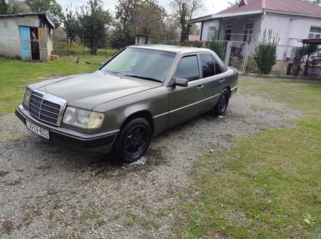 Mercedes 230 E 1990