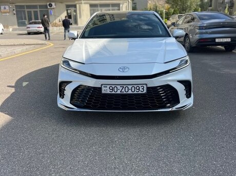 Toyota Camry 2025