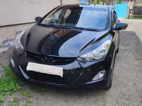 Hyundai Elantra 2012