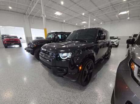 Land Rover Defender 2025