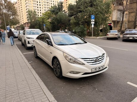 Hyundai Sonata 2010