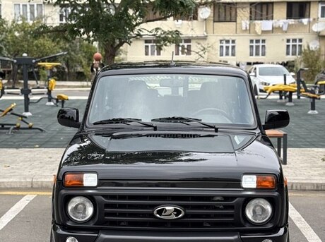LADA (VAZ) Niva 2023