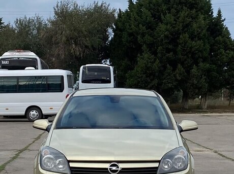 Opel Astra 2004