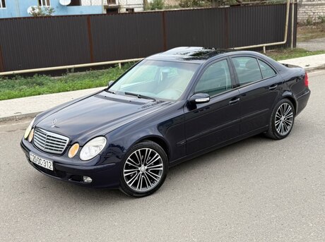 Mercedes E 240 2003