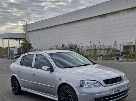 Opel Astra 2000