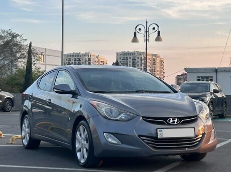 Hyundai Elantra 2012