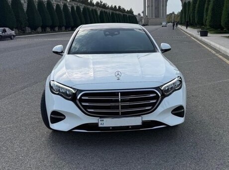 Mercedes E 350 e 2024