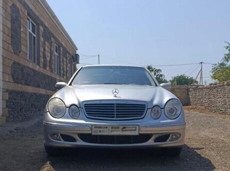 Mercedes E 200 2004