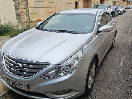 Hyundai Sonata 2010