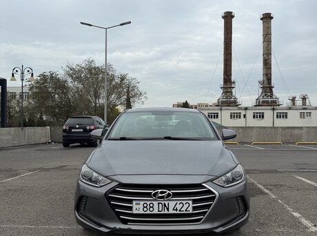 Hyundai Elantra 2018
