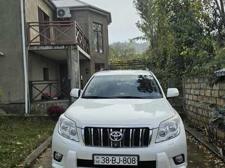 Toyota Land Cruiser Prado 2011