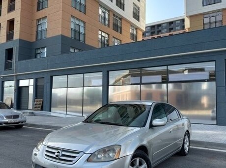 Nissan Altima 2004