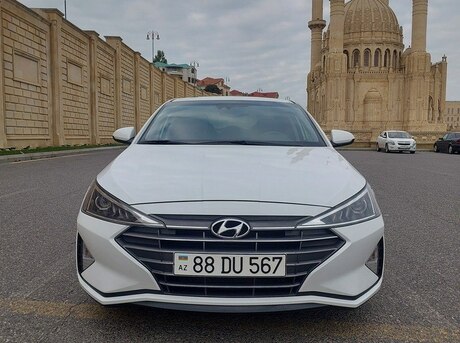 Hyundai Elantra 2020
