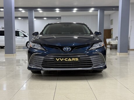 Toyota Camry 2021