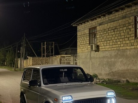 LADA (VAZ) Niva 2013
