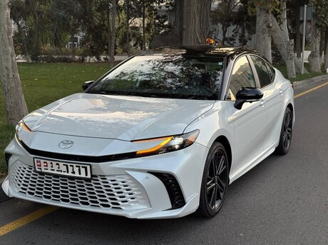 Toyota Camry 2025