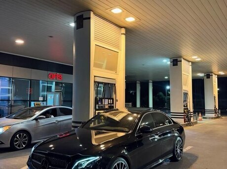 Mercedes E 300 4MATIC 2018