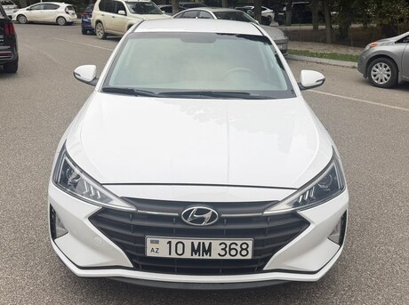 Hyundai Elantra 2019