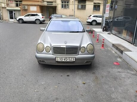 Mercedes E 240 1999