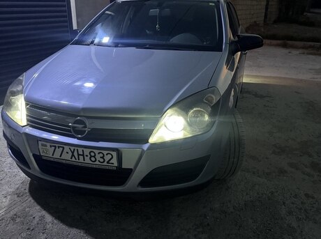 Opel Astra 2004