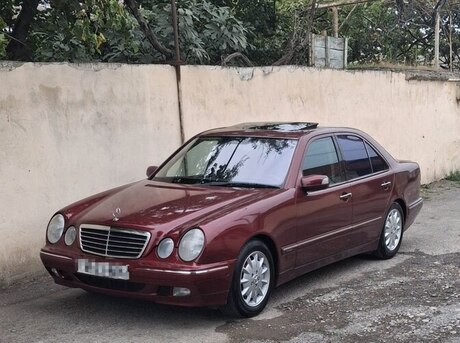 Mercedes E 220 2000