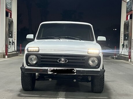 LADA (VAZ) Niva 2003