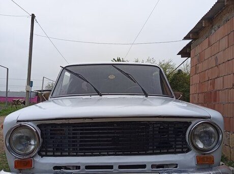 LADA (VAZ) 21011 1985