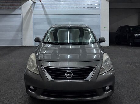 Nissan Sunny 2012