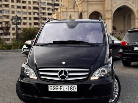 Mercedes Viano 2011