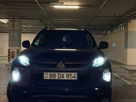 Mitsubishi L200 2021