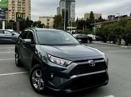 Toyota RAV4 2021