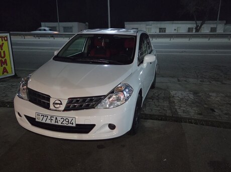Nissan Tiida 2012