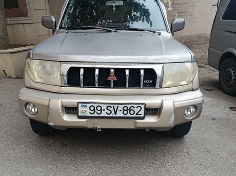 Mitsubishi Pajero io 1998
