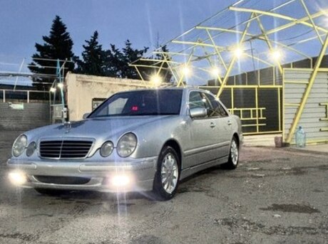 Mercedes E 220 2001