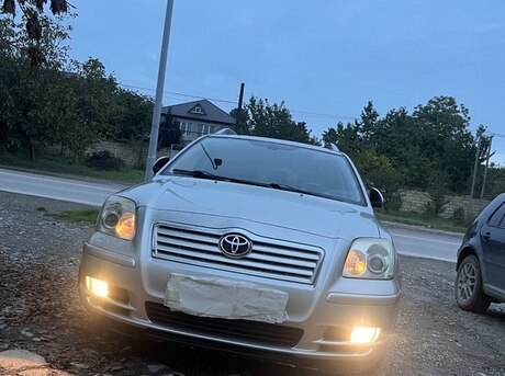 Toyota Avensis 2004