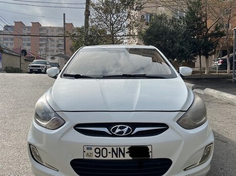 Hyundai Accent 2012