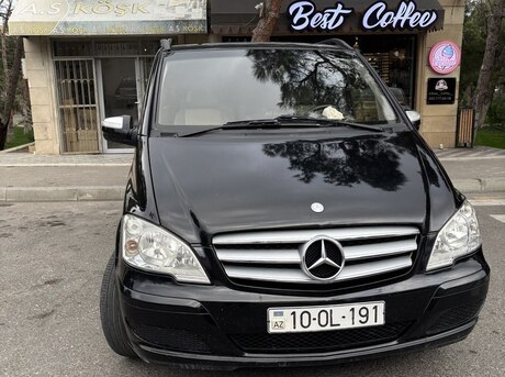 Mercedes Viano 2010