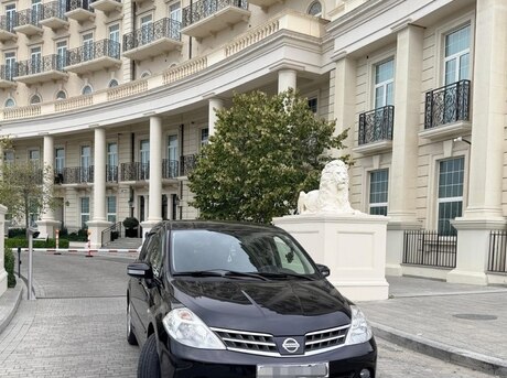 Nissan Tiida 2011