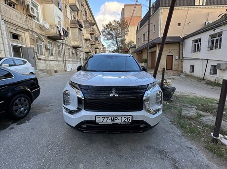 Mitsubishi Outlander 2023