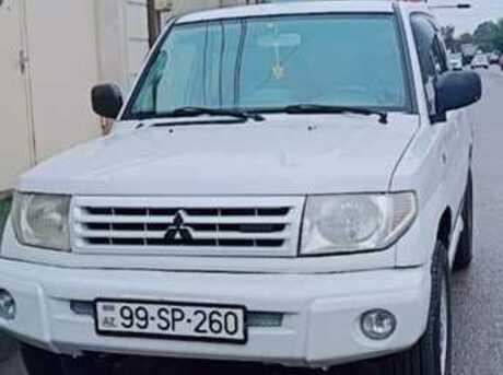 Mitsubishi Pajero io 1999