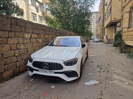 Mercedes E 250 4MATIC 2015