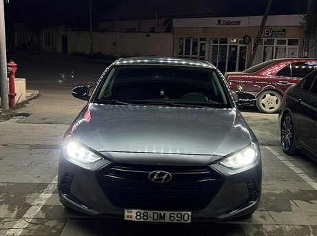 Hyundai Elantra 2016