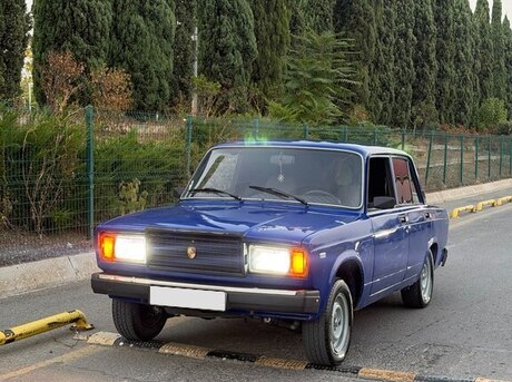 LADA (VAZ) 2107 2000