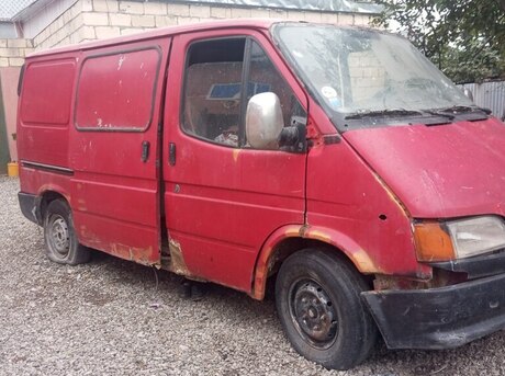 Ford Transit 2000