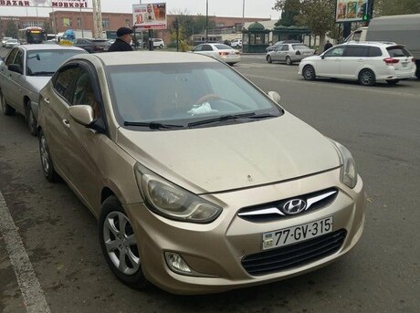 Hyundai Accent 2011