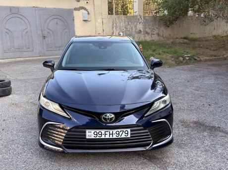 Toyota Camry 2021