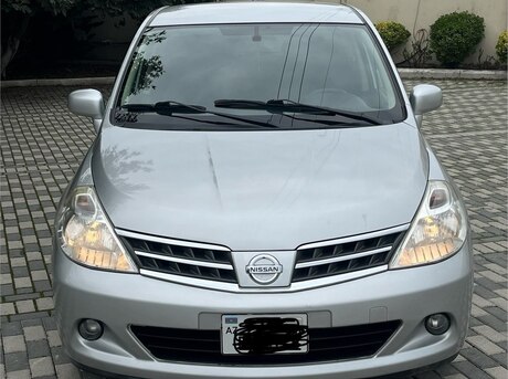 Nissan Tiida 2011